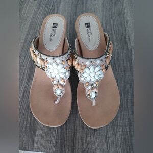 White Mountain Women's Sandals with Beaded Design - Cream and Tan